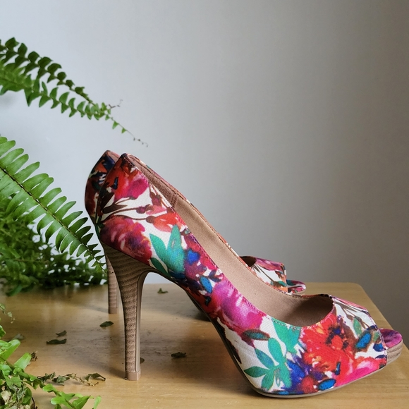 Christian Siriano Heels - Picture 8 of 11